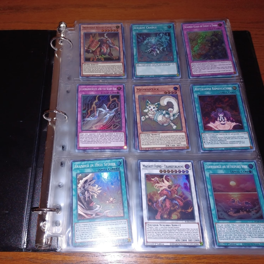 Yu-Gi-Oh Cards Binder Collection YuGiOh Lot